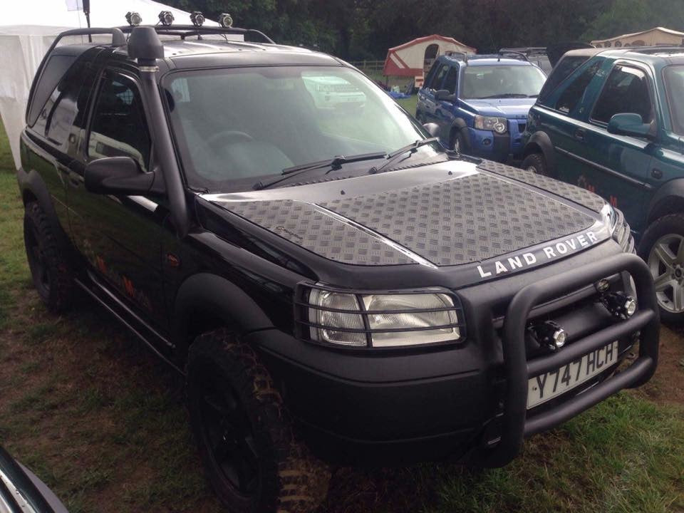 Freelander 1 Bonnet Protection Chequer Plate Panels (Outer Panels ONLY)