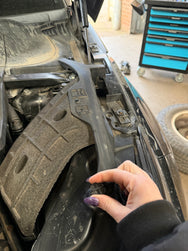 Range Rover Evoque Air Box Drain Valve Replacement