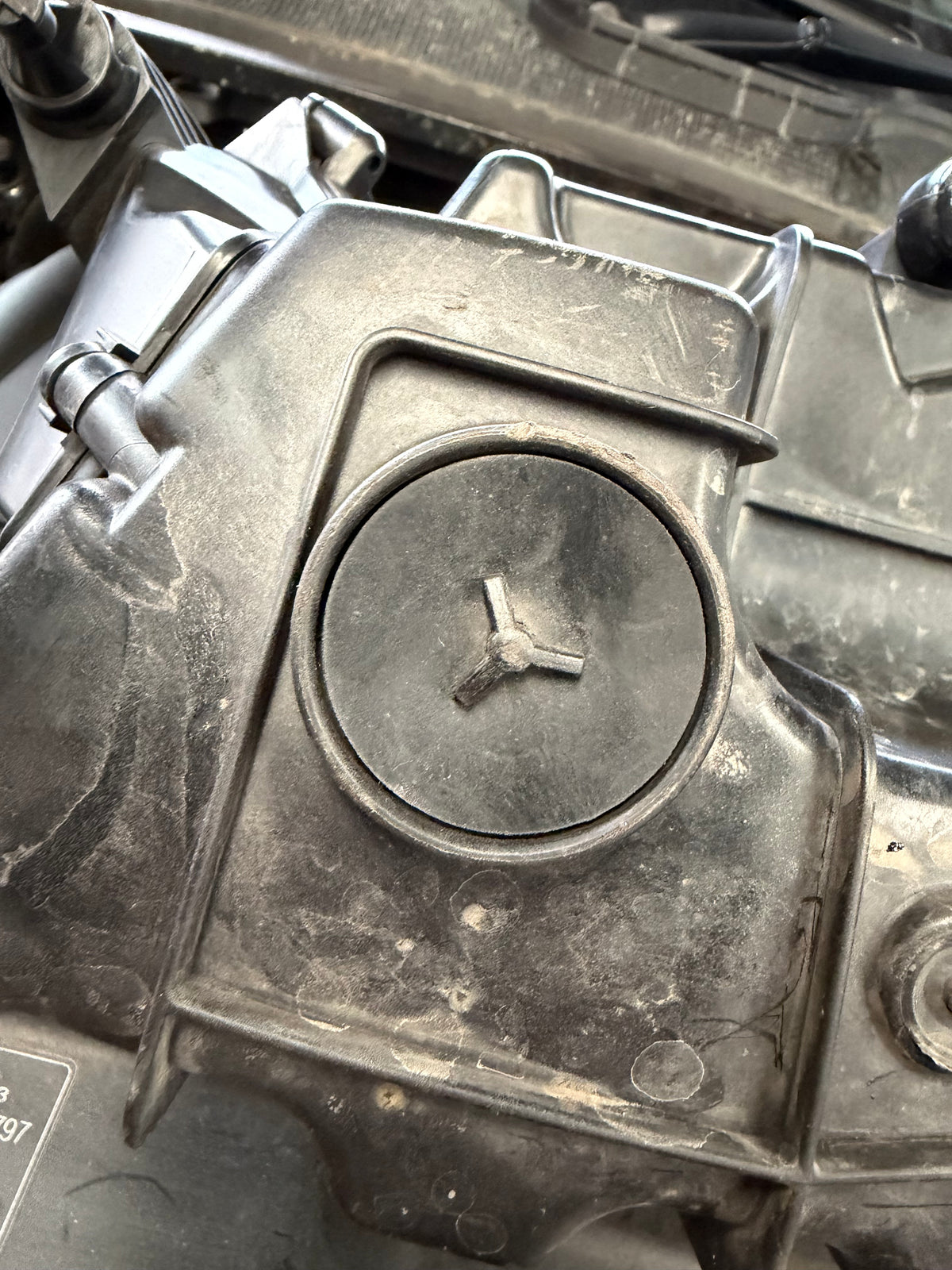 Range Rover Evoque Air Box Drain Valve Replacement