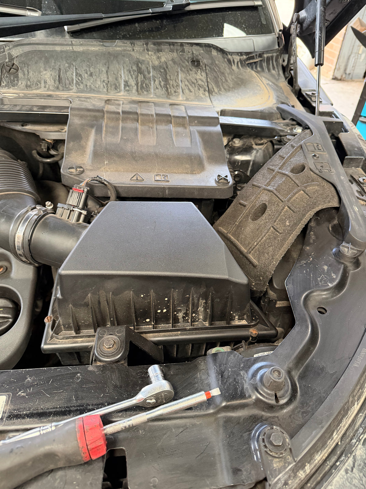 Range Rover Evoque Air Box Drain Valve Replacement