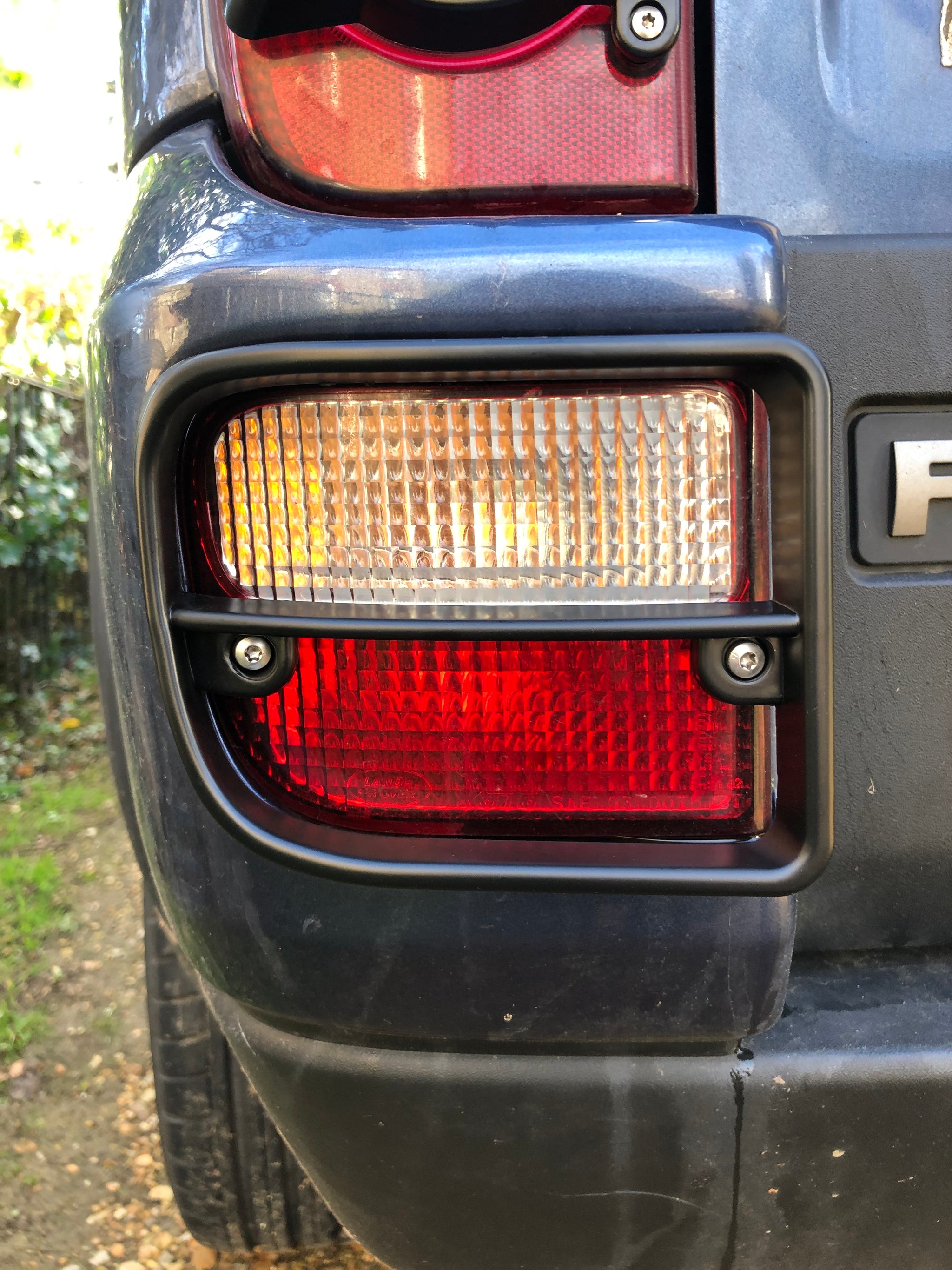 thumbnail image 2 of Black Rear Light Guards For Land Rover Freelander 1 (1998-2003) – Set Of 4, STC7960 2 of 5